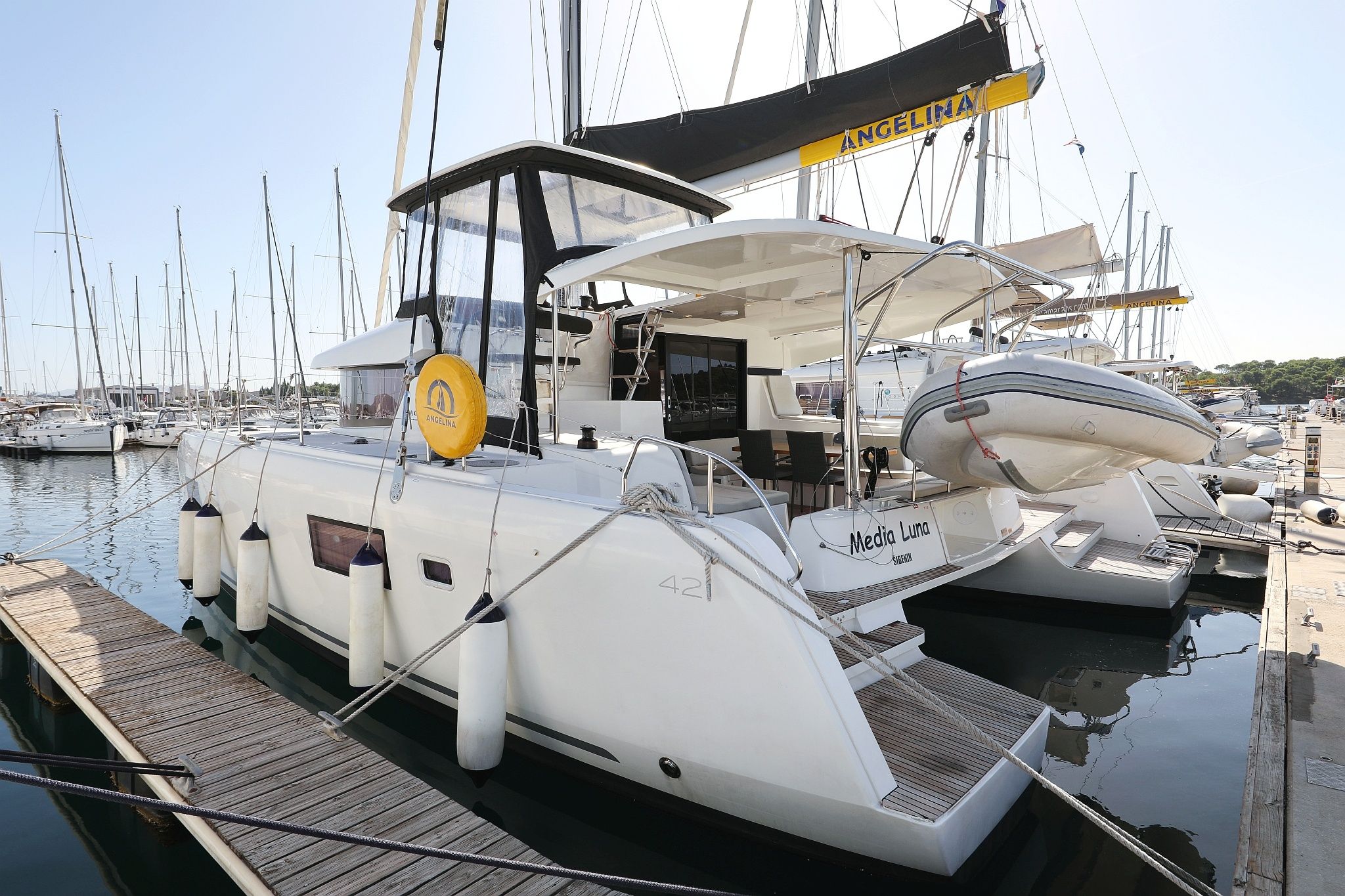 Lagoon 42 | Media Luna