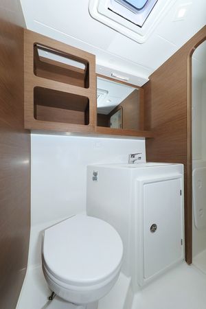 Lagoon 42 | Media Luna