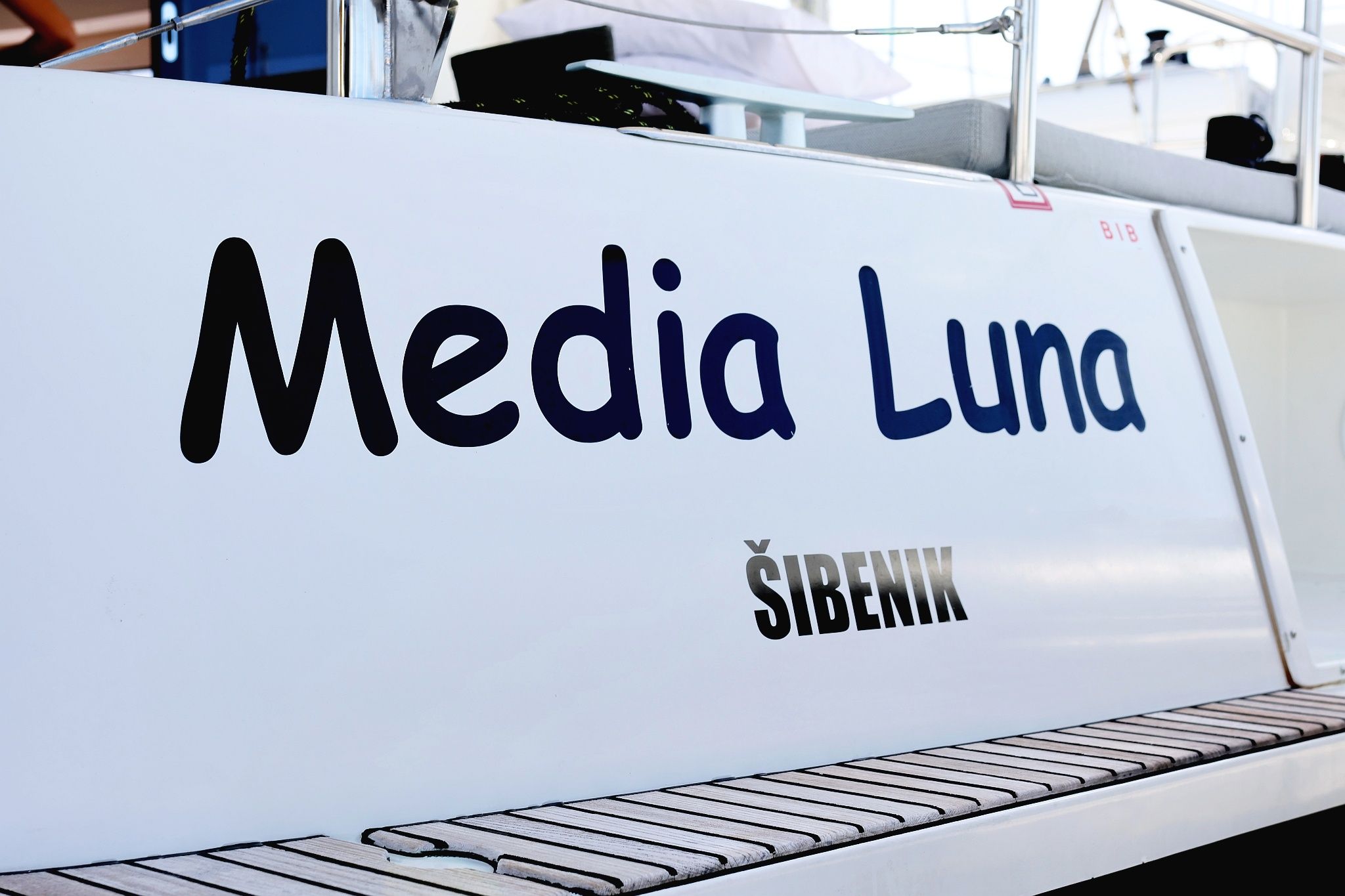 Lagoon 42 | Media Luna