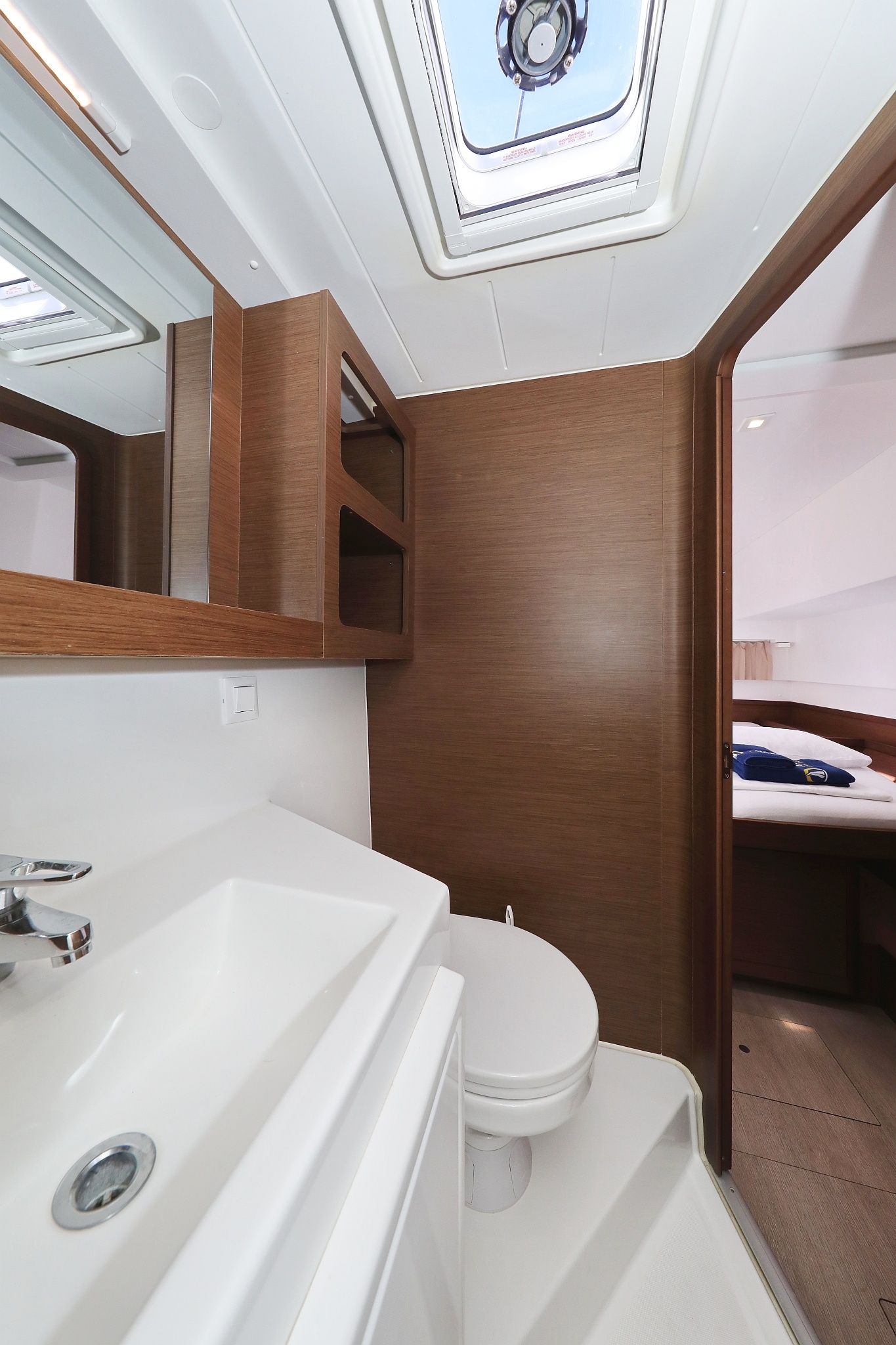 Lagoon 42 | Media Luna