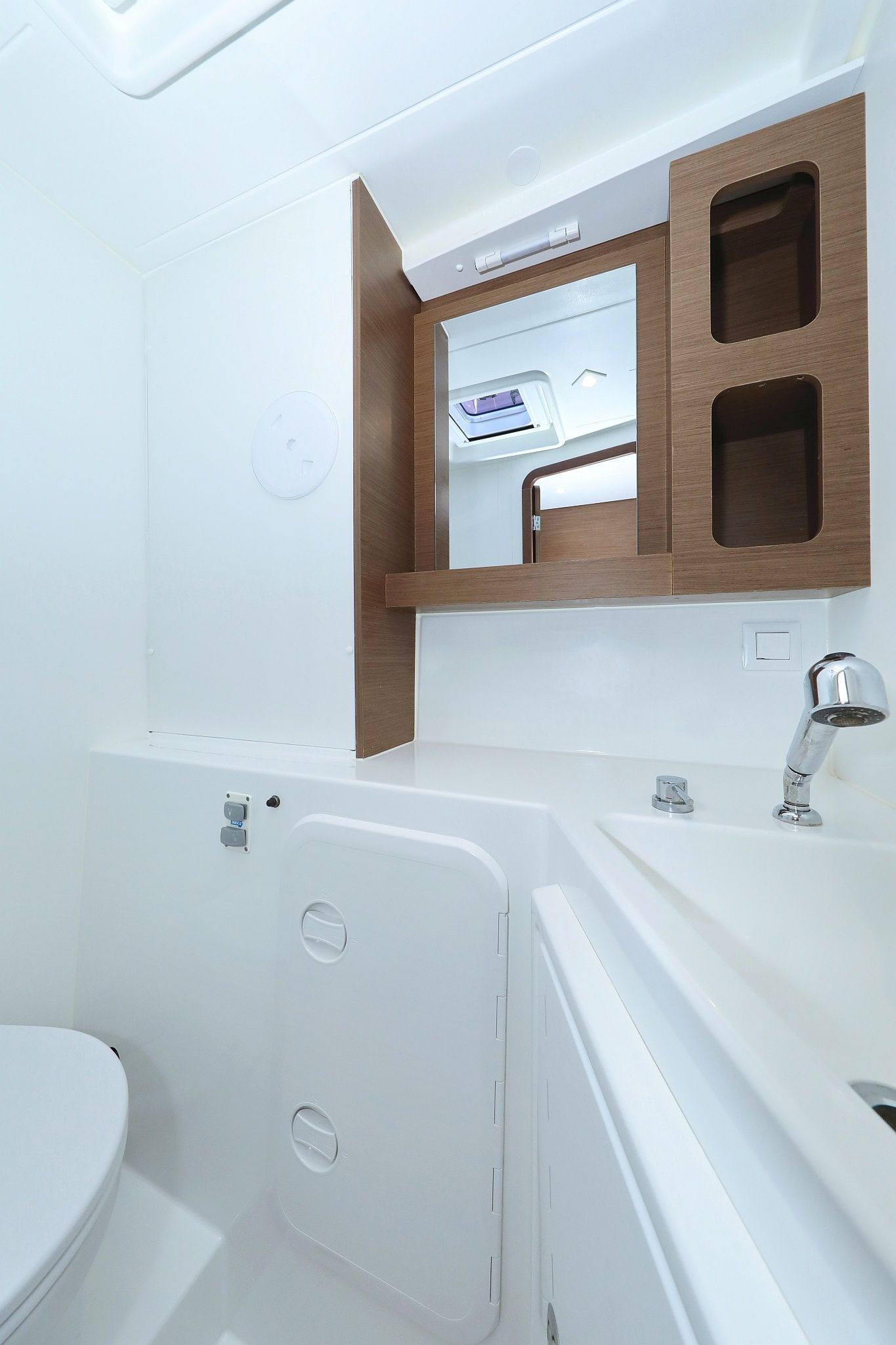 Lagoon 42 | Media Luna