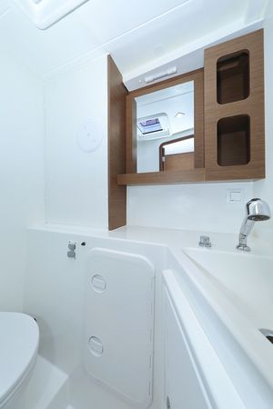 Lagoon 42 | Media Luna