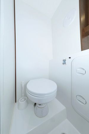 Lagoon 42 | Media Luna