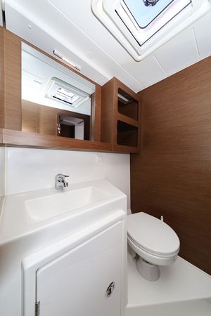 Lagoon 42 | Media Luna