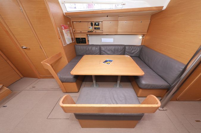 Dufour 430 | Adriatic Office