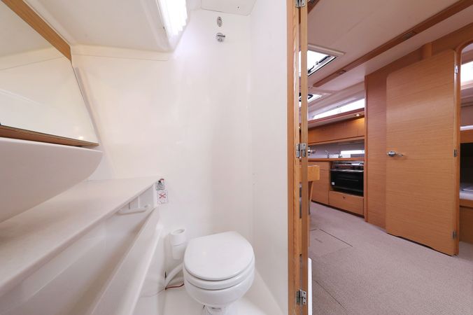 Dufour 430 | Adriatic Office