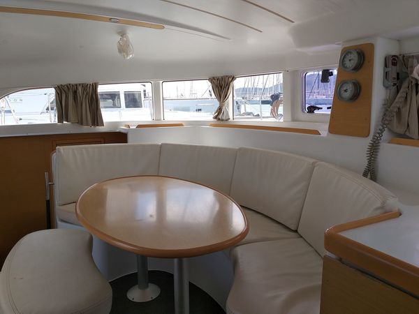 Lagoon 380 S2 | Comic Strip