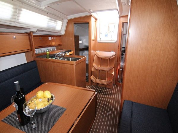 Bavaria Cruiser 34 | Lucy