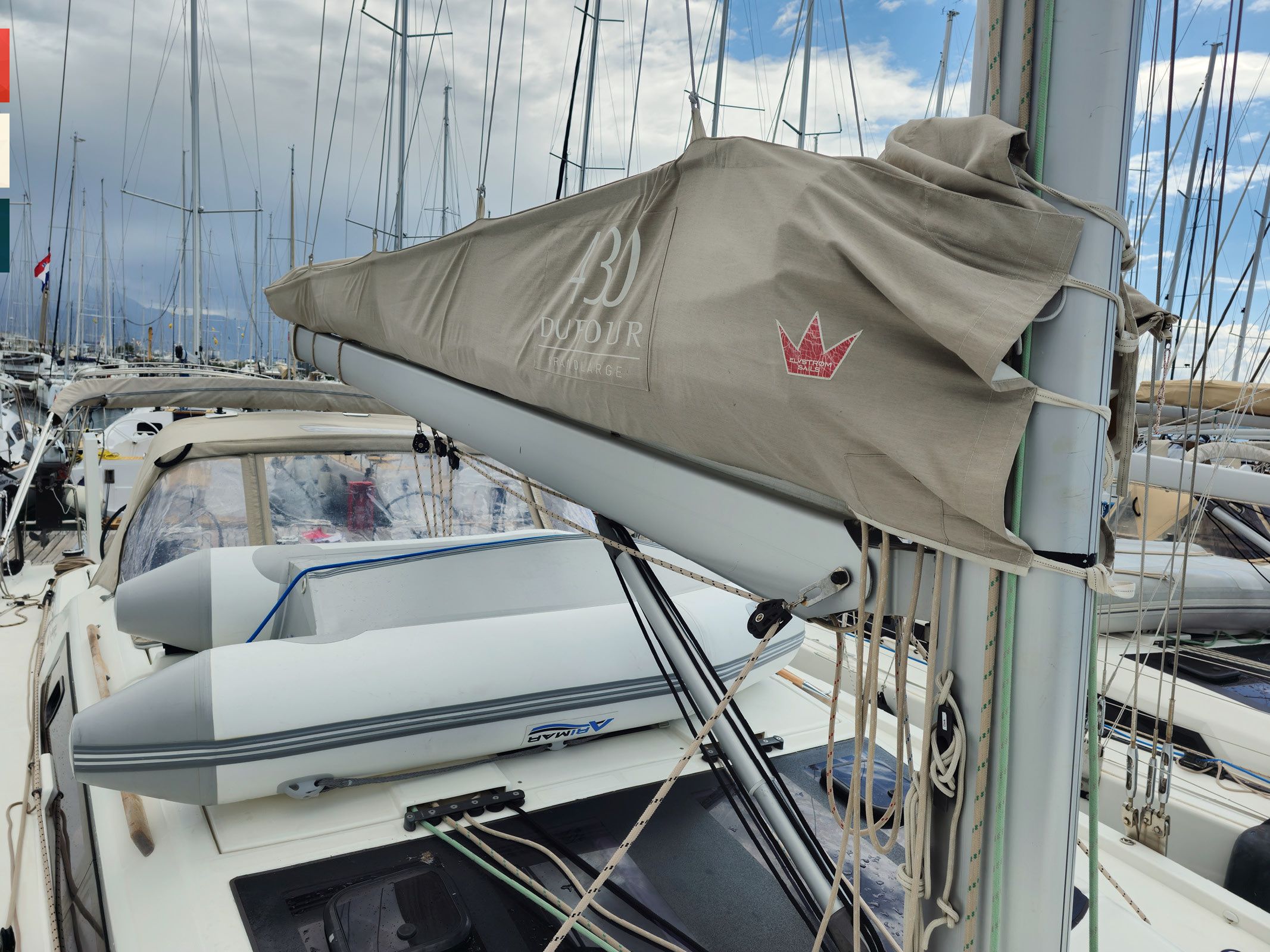 Dufour 430 | Moderato