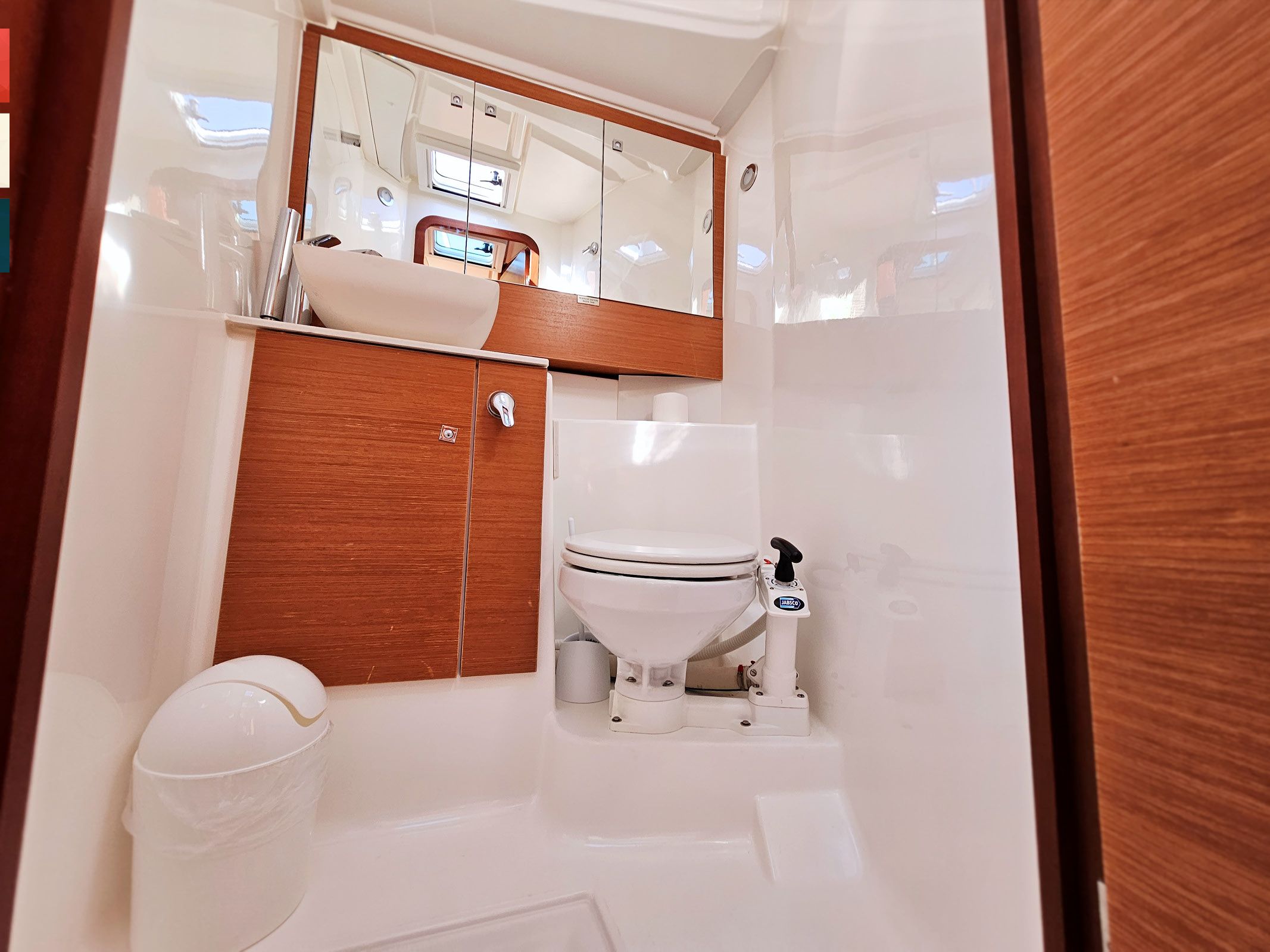 Dufour 430 | Moderato