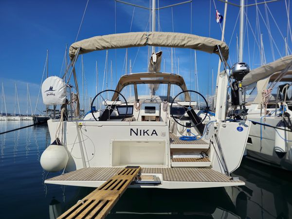 Dufour 390 | Nika