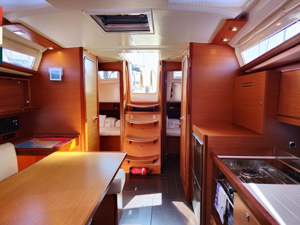 Dufour 390 | Nika