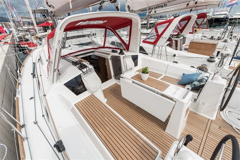 Beneteau Oceanis 38 | Majano
