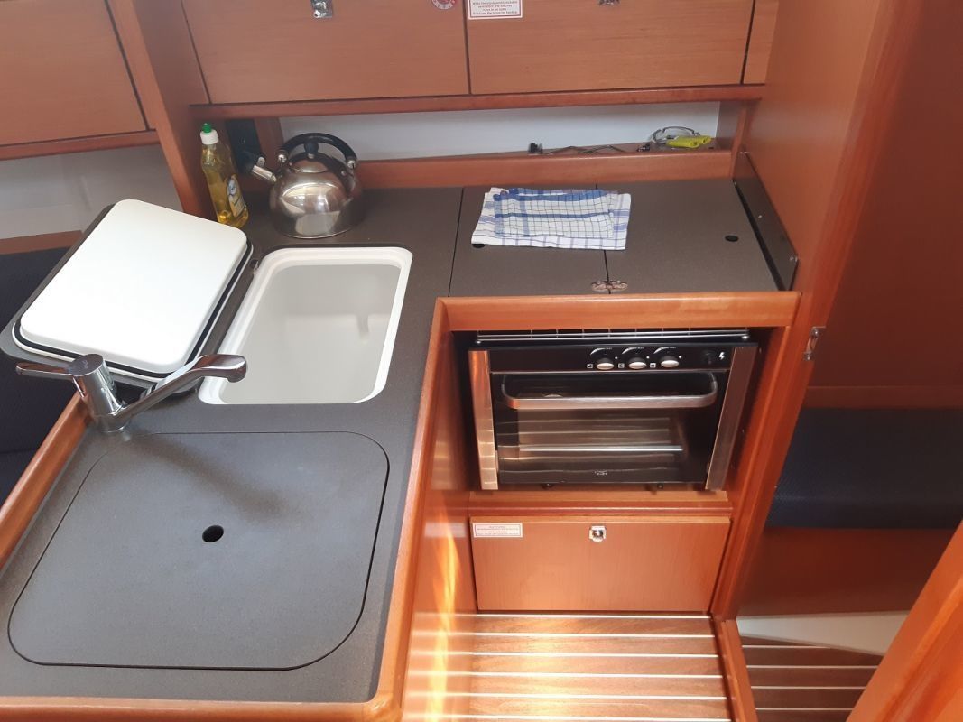 Bavaria Cruiser 34 | Lotus