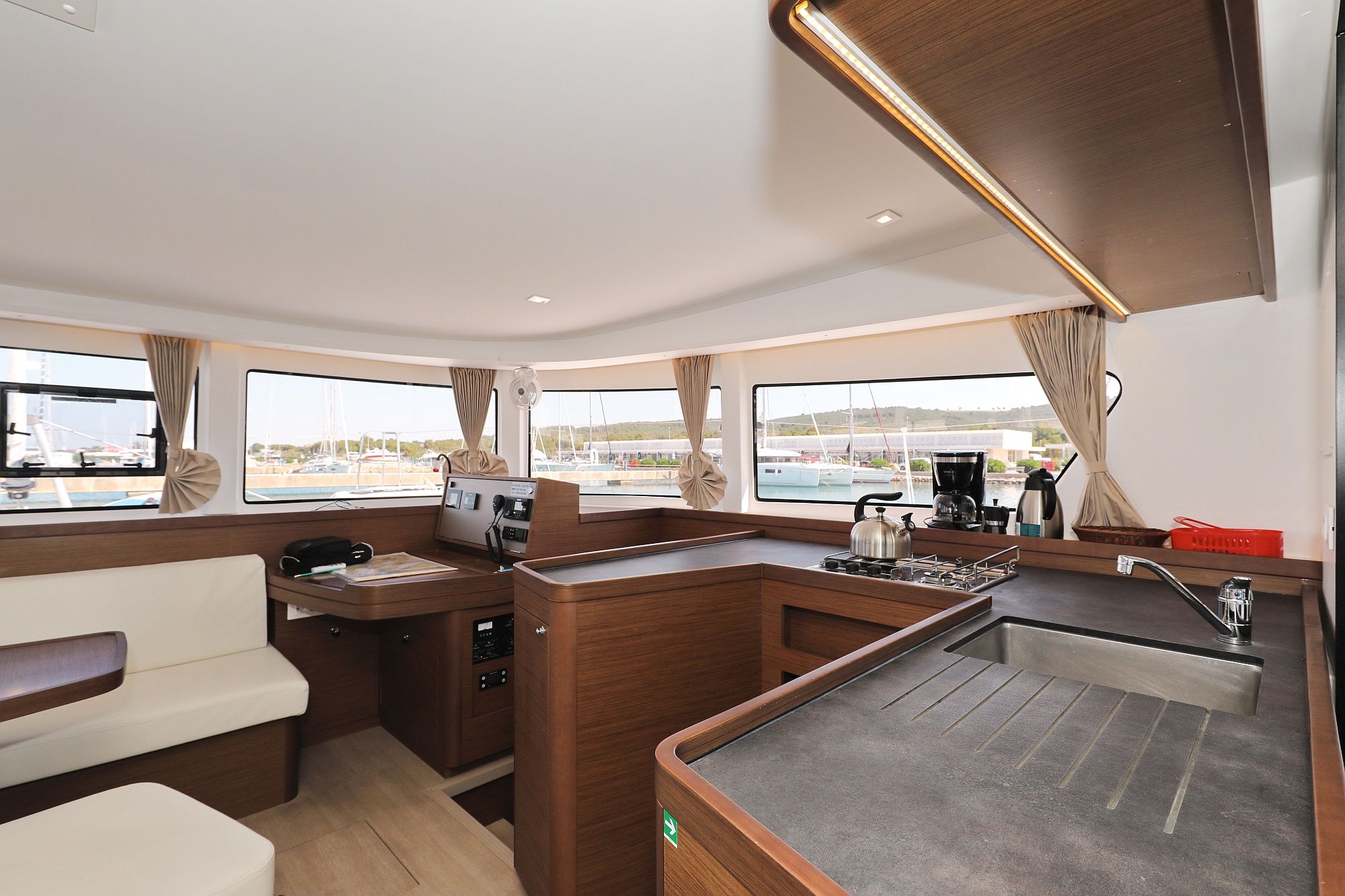 Lagoon 42 | Royal Salute