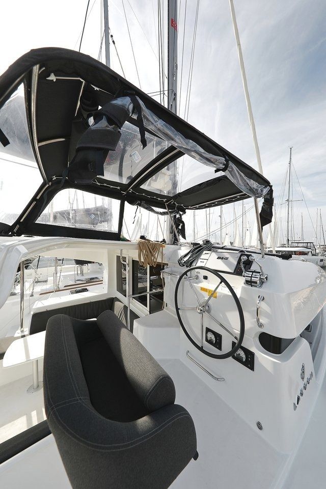 Lagoon 40 | Blue Angel