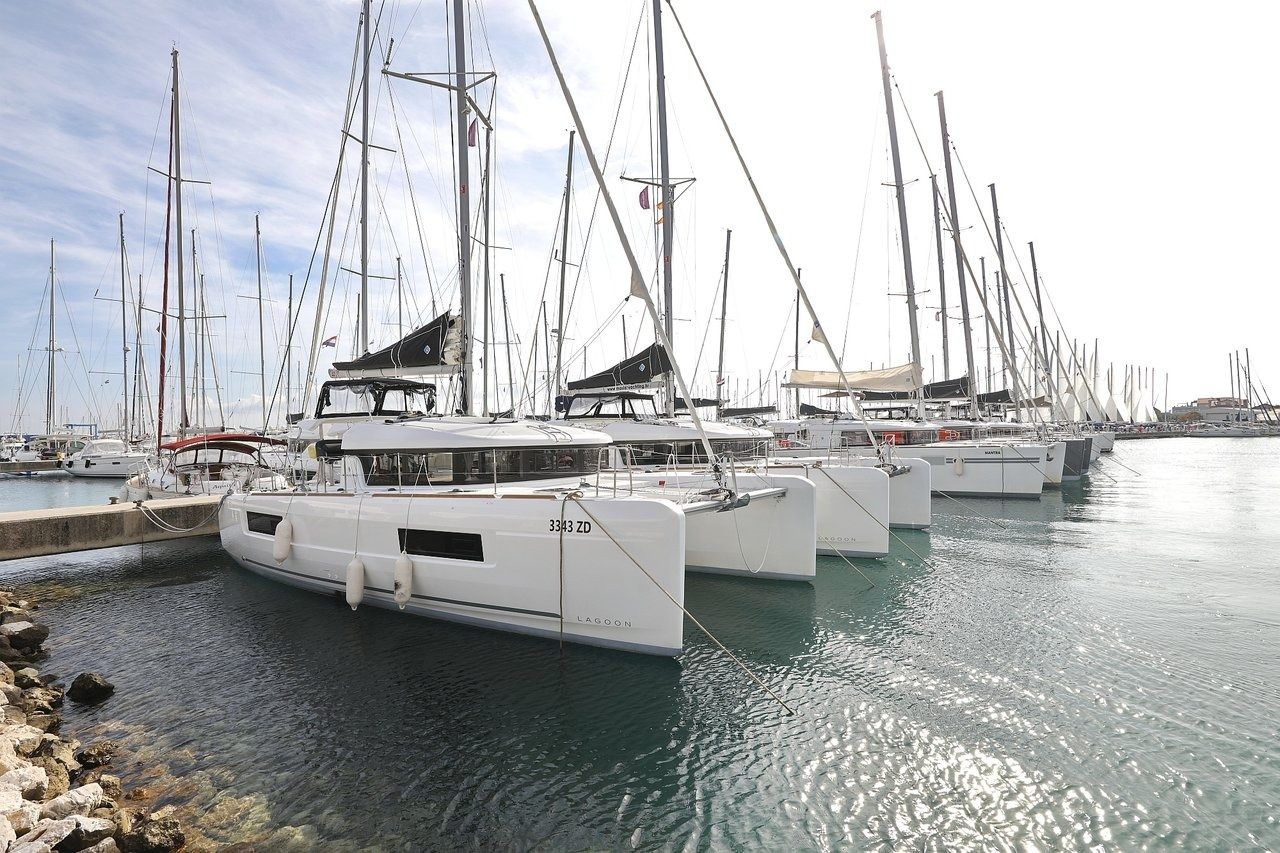 Lagoon 40 | Blue Angel