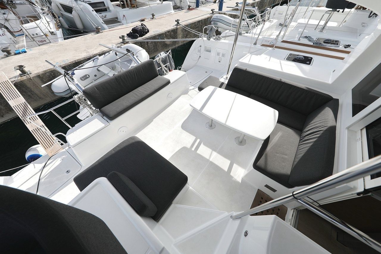 Lagoon 40 | Blue Angel