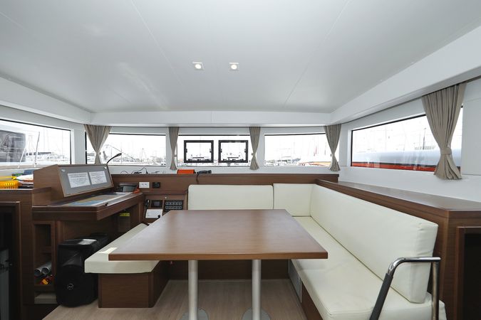 Lagoon 40 | Tom & Jerry