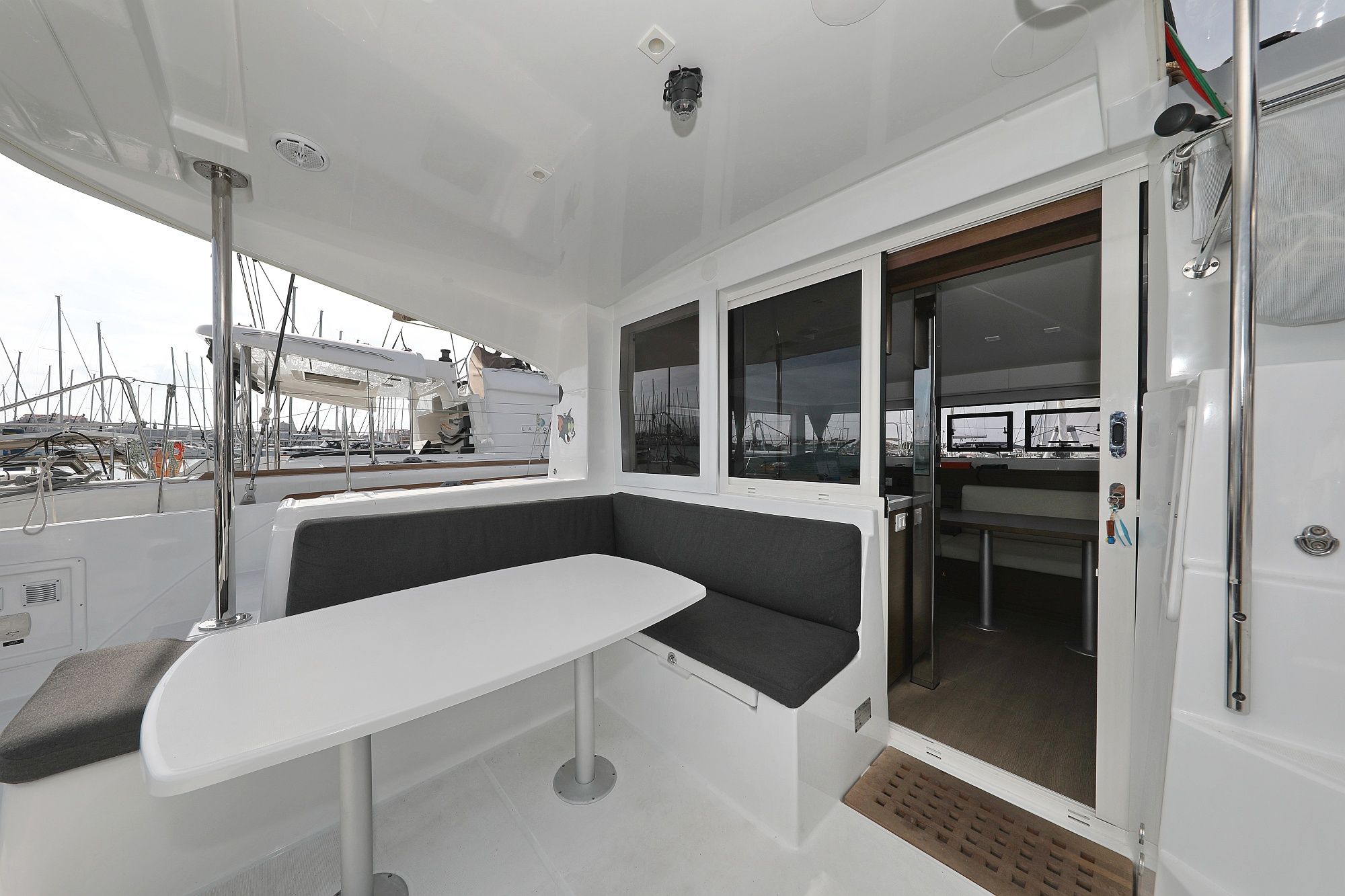 Lagoon 40 | Tom & Jerry