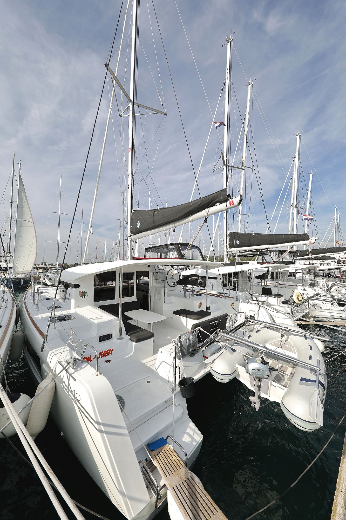 Lagoon 40 | Tom & Jerry