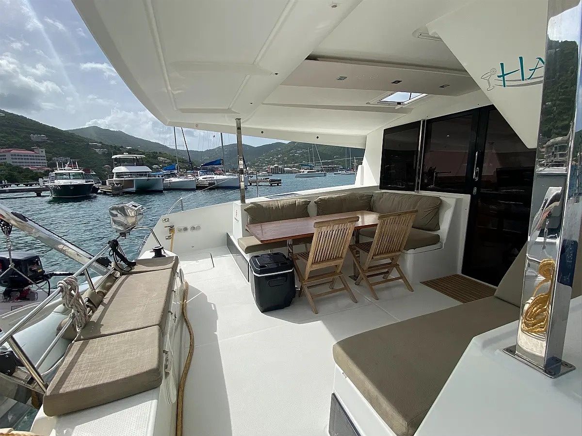 Fountaine Pajot Lucia 40 | Happy Ours