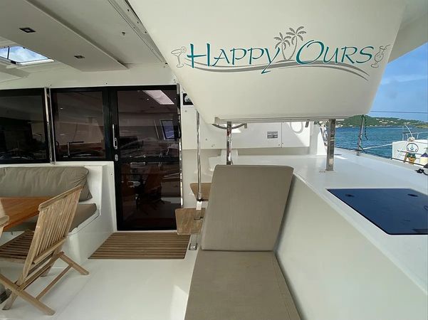 Fountaine Pajot Lucia 40 | Happy Ours
