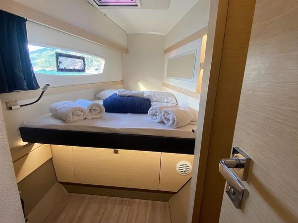 Fountaine Pajot Lucia 40 | Happy Ours
