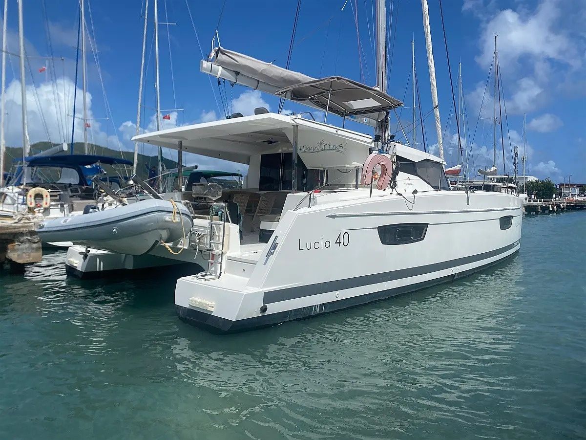 Fountaine Pajot Lucia 40 | Happy Ours
