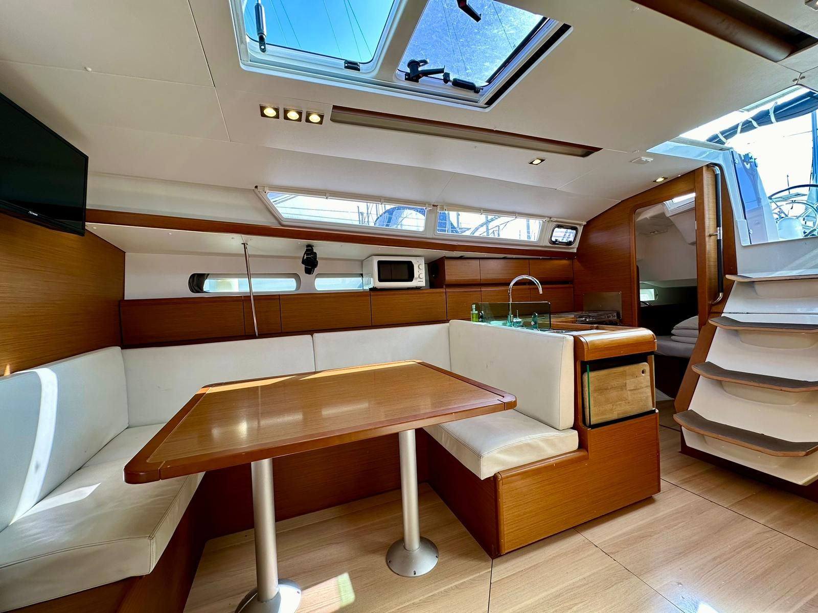 Jeanneau Sun Odyssey 419 | Hendrix