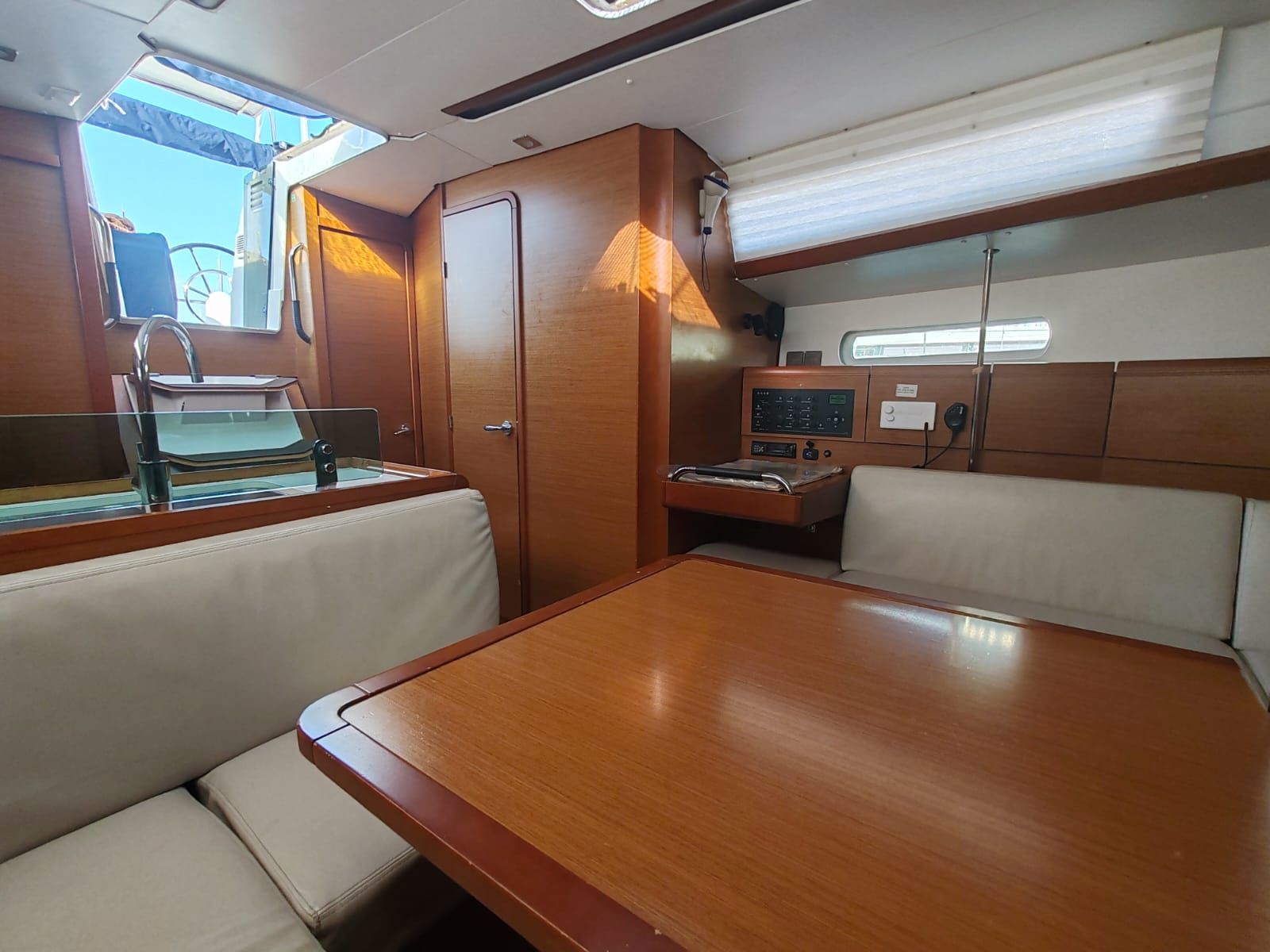 Jeanneau Sun Odyssey 389 | Cash