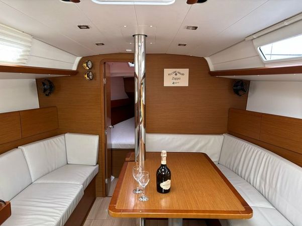 Jeanneau Sun Odyssey 389 | Cash