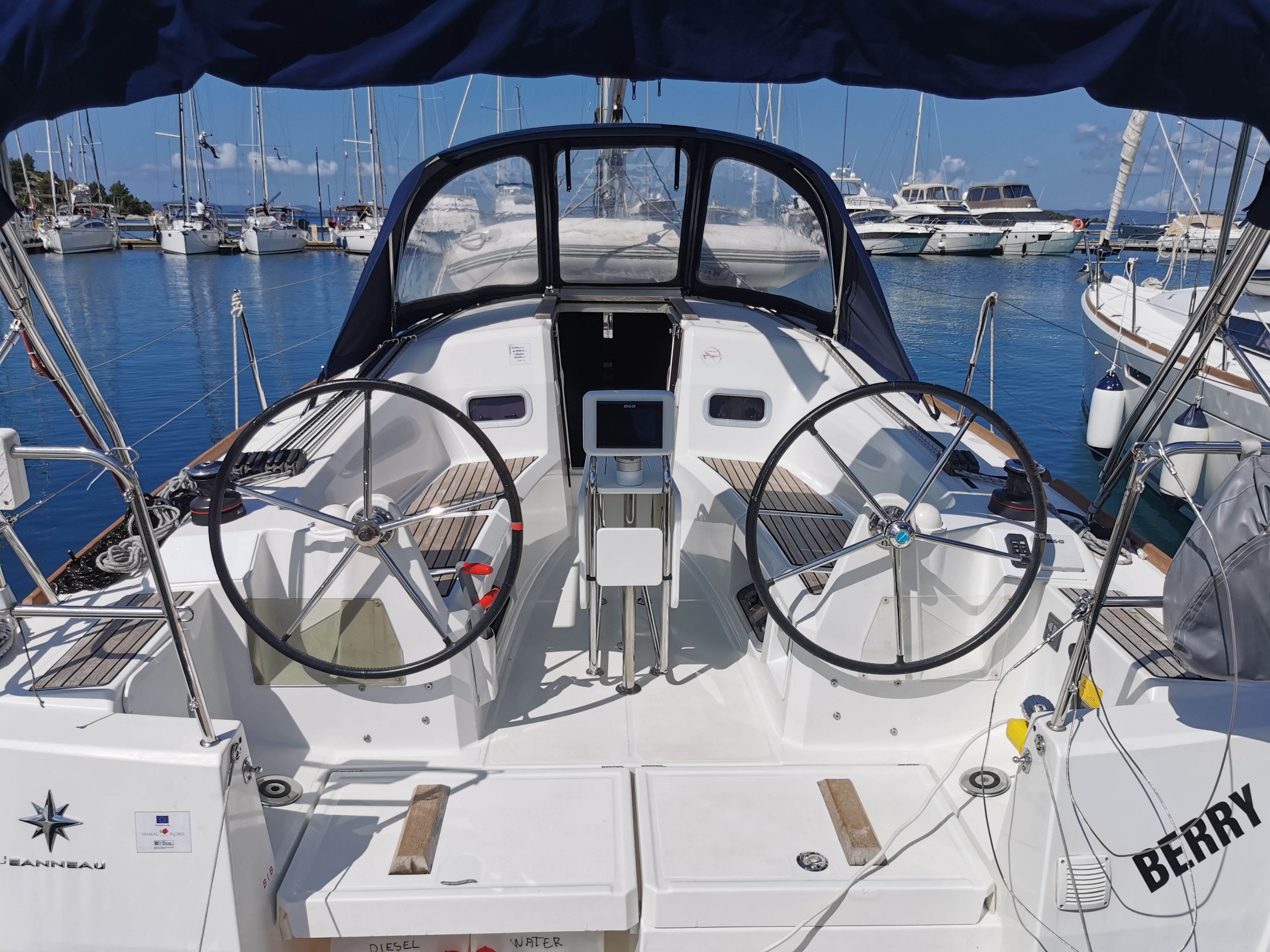 Jeanneau Sun Odyssey 349 | Berry