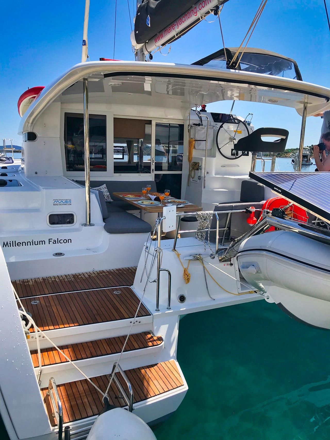 Lagoon 40 | Millennium Falcon