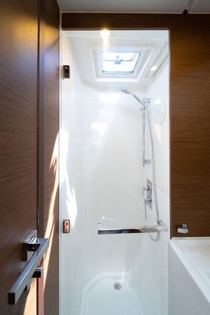 Lagoon 40 | Millennium Falcon