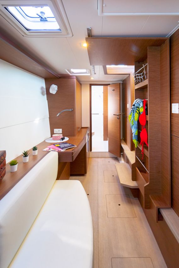 Lagoon 40 | Millennium Falcon