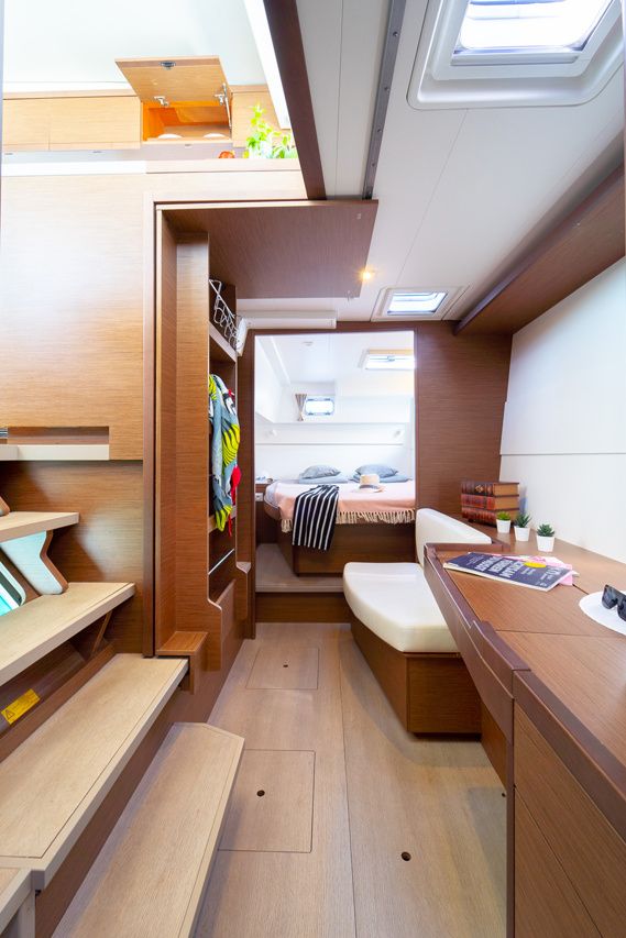 Lagoon 40 | Millennium Falcon