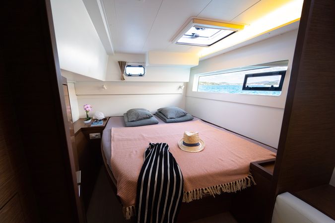 Lagoon 40 | Millennium Falcon