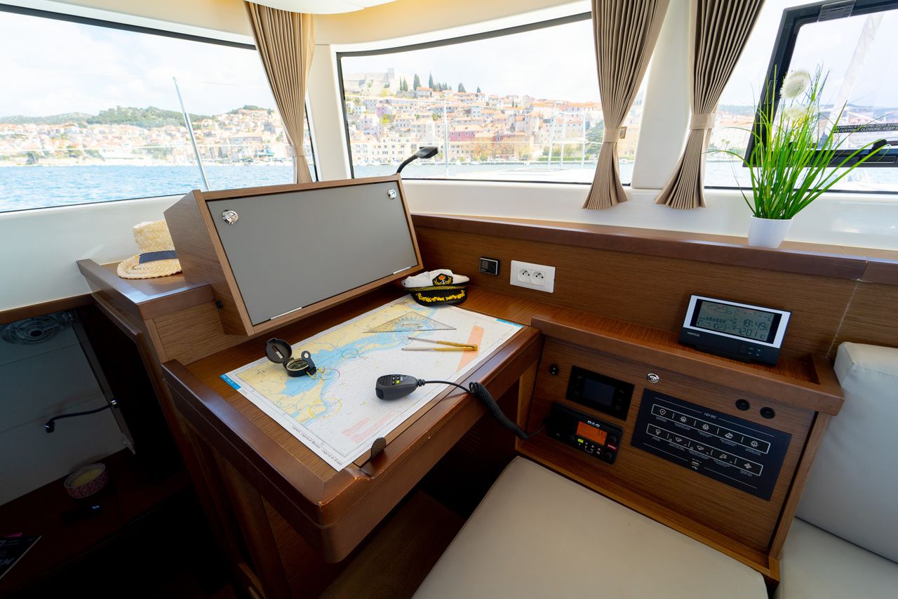 Lagoon 40 | Millennium Falcon