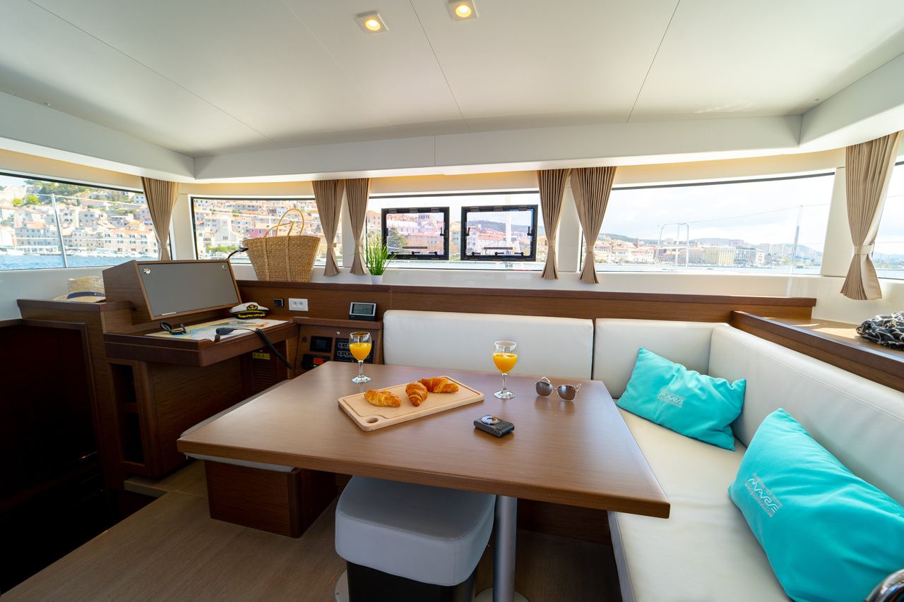 Lagoon 40 | Millennium Falcon