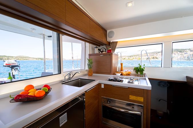 Lagoon 40 | Millennium Falcon