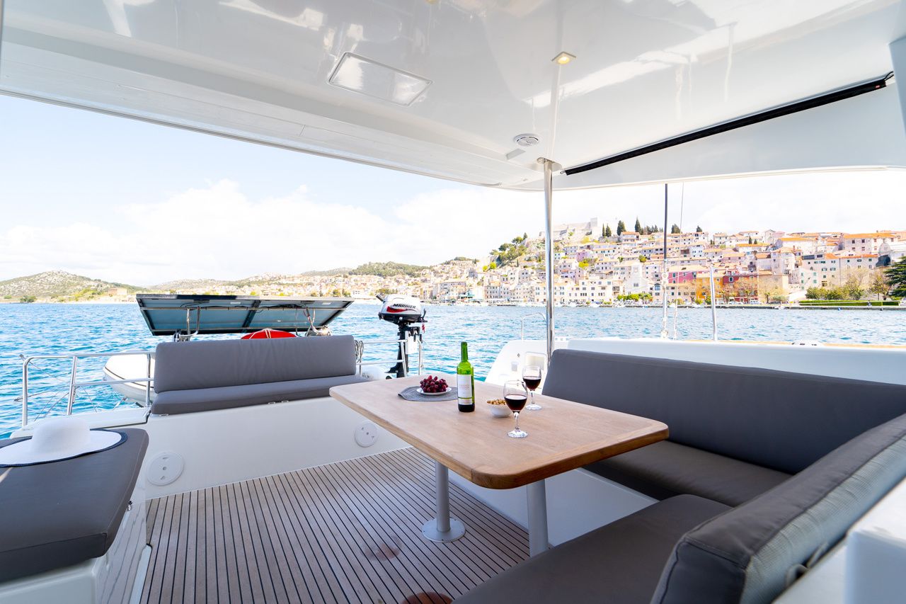 Lagoon 40 | Millennium Falcon