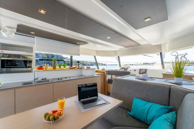 Fountaine Pajot MY 37 | Mon Ami