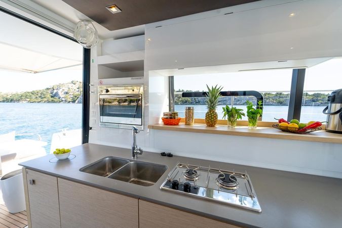 Fountaine Pajot MY 37 | Mon Ami
