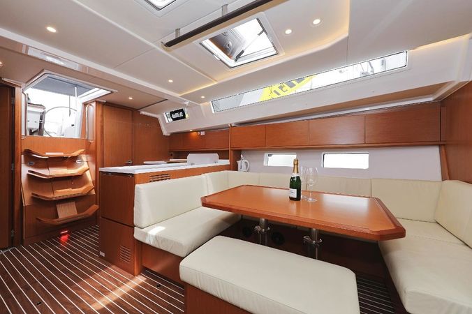 Bavaria C45 | Indigo