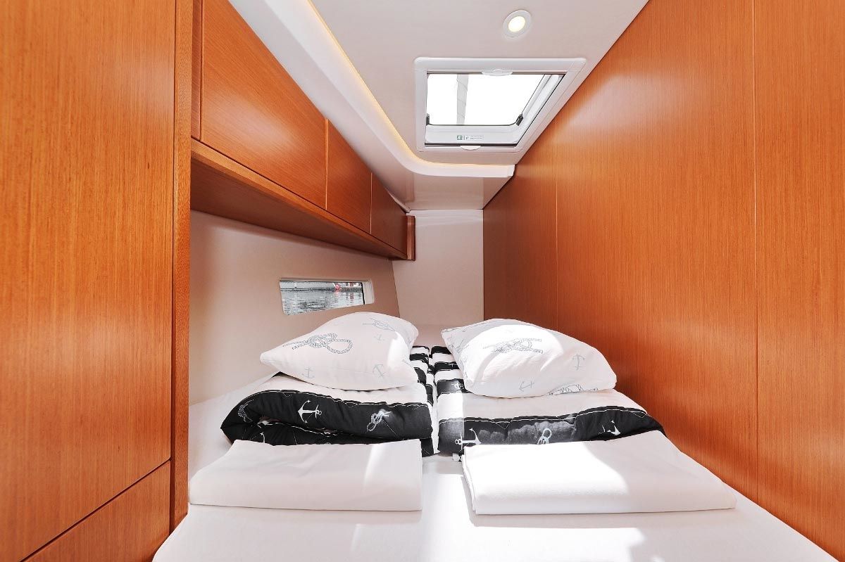 Bavaria C45 | Indigo