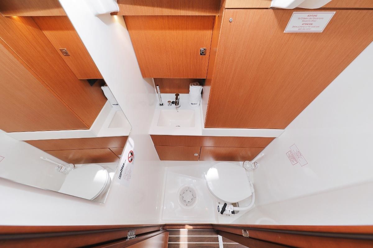 Bavaria C45 | Indigo