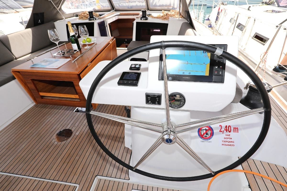 Dufour 520 GL | Luna 77