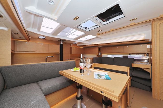 Dufour 520 GL | Luna 77