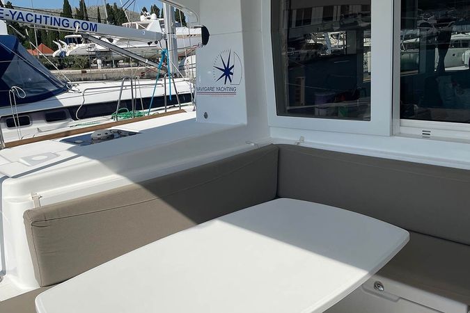 Lagoon 40 | Santai
